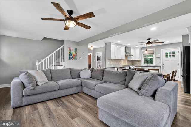 537 DEWEY PARKER AVE, Audubon, NJ 08106