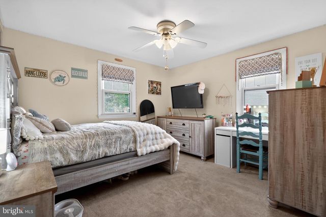 537 DEWEY PARKER AVE, Audubon, NJ 08106
