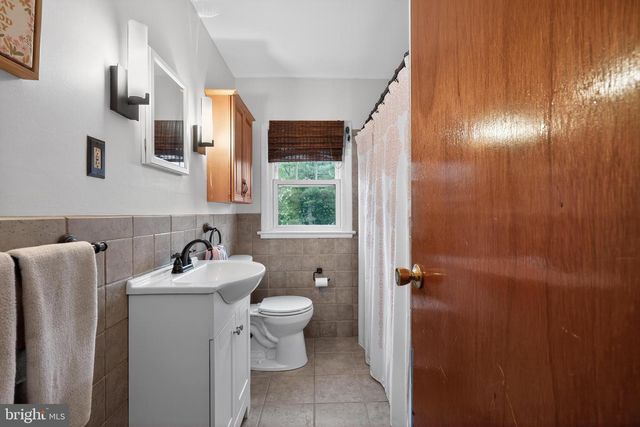 537 DEWEY PARKER AVE, Audubon, NJ 08106
