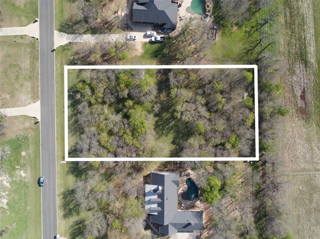 352 Sugartree Circle, Lipan, TX 76462