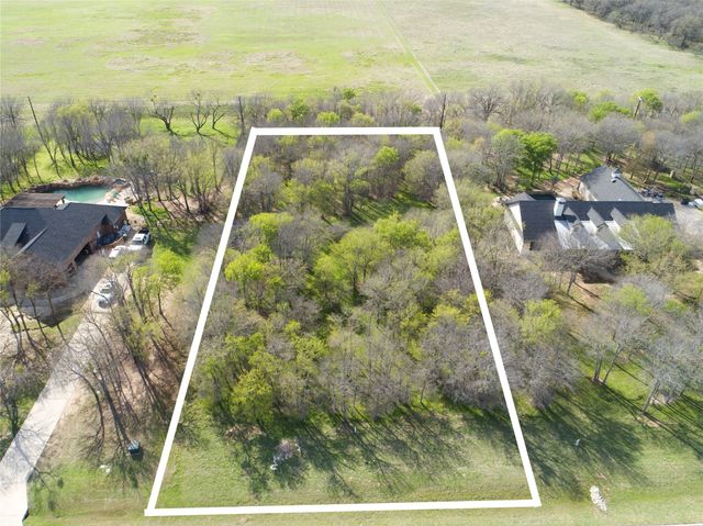 352 Sugartree Circle, Lipan, TX 76462