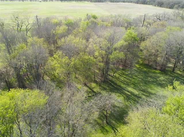 352 Sugartree Circle, Lipan, TX 76462