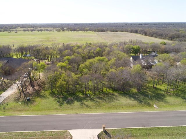 352 Sugartree Circle, Lipan, TX 76462