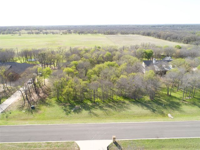 352 Sugartree Circle, Lipan, TX 76462