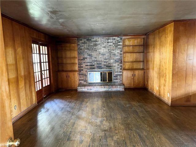 2914 CORNWALLIS Drive W, Greensboro, NC 27408