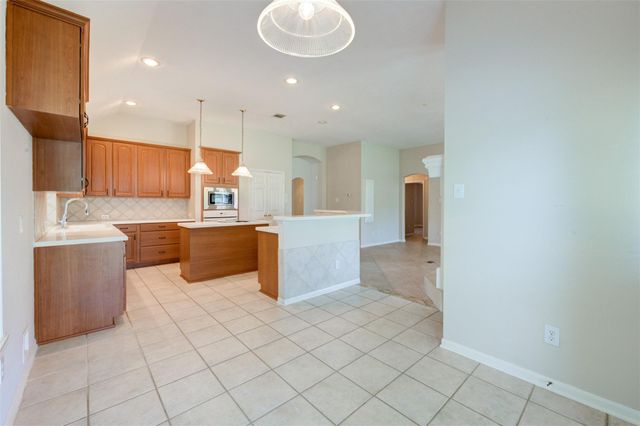 9026 Robinhoods Well Drive, Spring, TX 77379