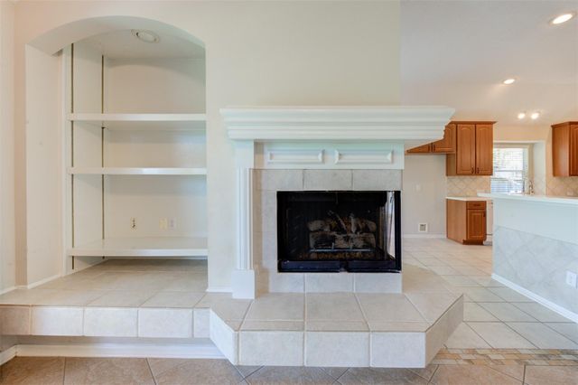 9026 Robinhoods Well Drive, Spring, TX 77379