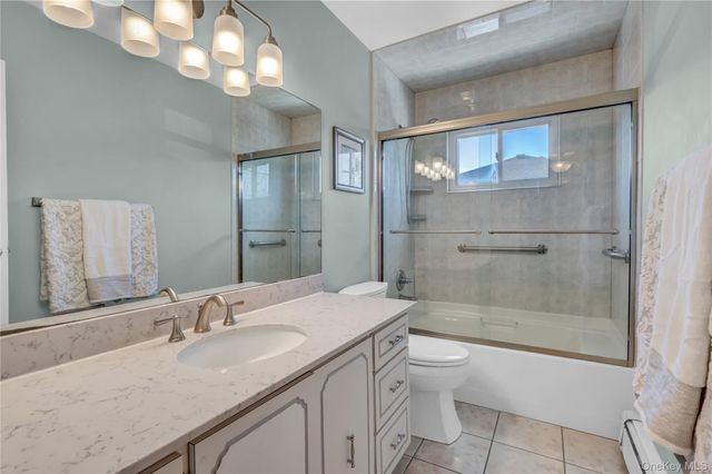10 Dale Court, Massapequa, NY 11758