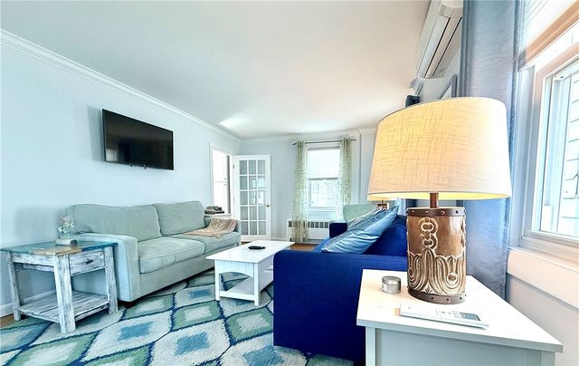 5 Byrnes Street, Newport, RI 02840