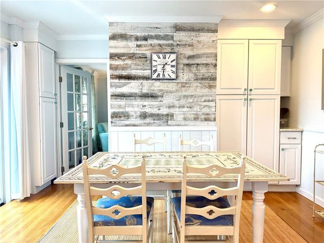 5 Byrnes Street, Newport, RI 02840