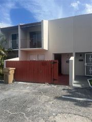 5909 SW 36th Ct 14, Davie, FL 33314