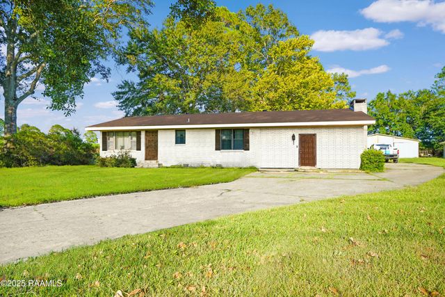 7516 Loreauville Road, New Iberia, LA 70563