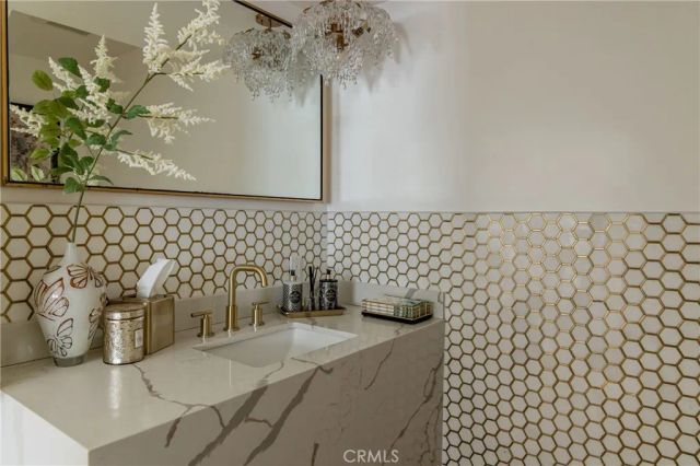 4637 Morella Avenue, Valley Village, CA 91607