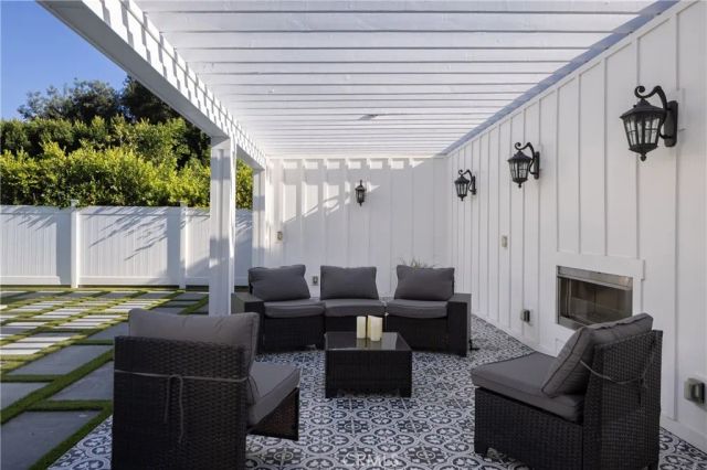 4637 Morella Avenue, Valley Village, CA 91607