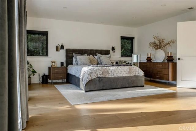 4637 Morella Avenue, Valley Village, CA 91607