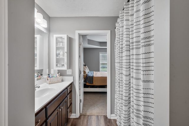 72 Leo Whitley Rd, Lafayette, TN 37083