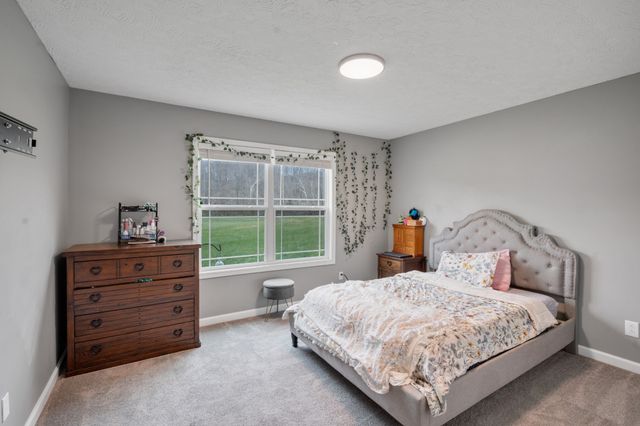 72 Leo Whitley Rd, Lafayette, TN 37083