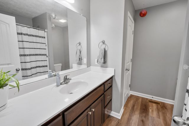 72 Leo Whitley Rd, Lafayette, TN 37083