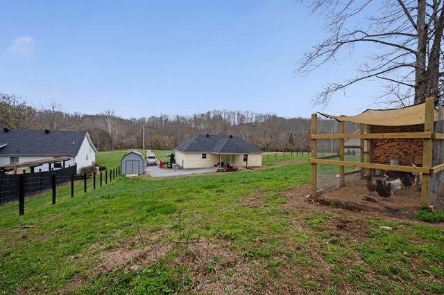 72 Leo Whitley Rd, Lafayette, TN 37083