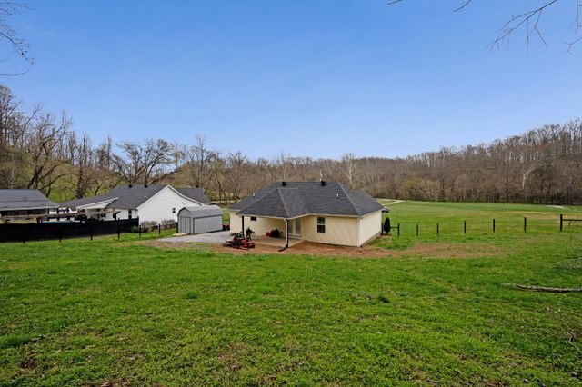 72 Leo Whitley Rd, Lafayette, TN 37083