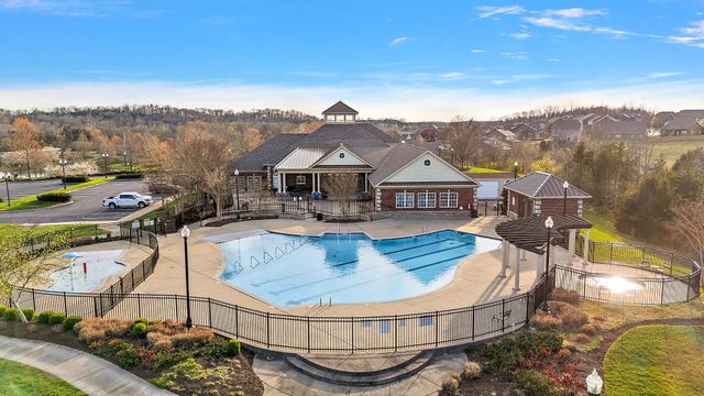 168 Meandering Dr, Lebanon, TN 37090