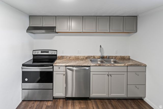 1678 W LELAND DR, West Jordan, UT 84084