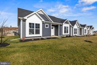 125 COASTAL DRIVE # 70, Hanover, PA 17331