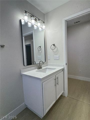 5352 Magnolia Crossing Street, Las Vegas, NV 89148