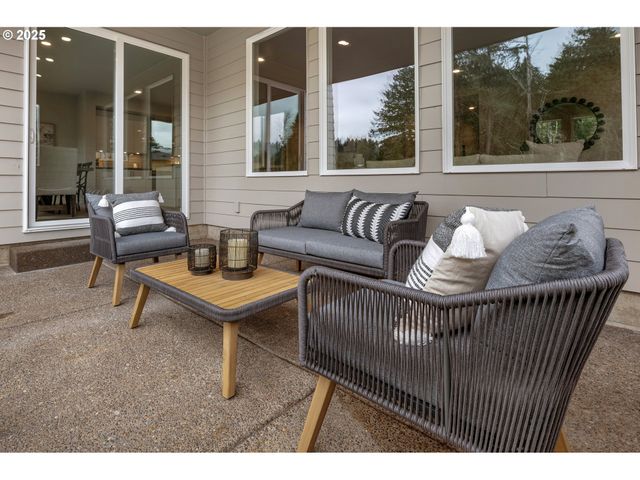 17179 Sw KALAPUYA Ln, Sherwood, OR 97140