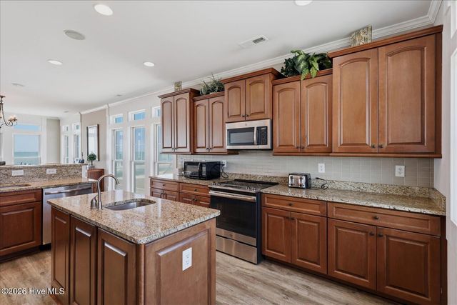 31 Porpoise Place, N Topsail Beach, NC 28460