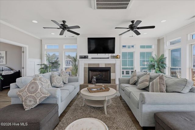 31 Porpoise Place, N Topsail Beach, NC 28460