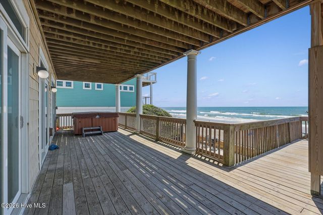 31 Porpoise Place, N Topsail Beach, NC 28460