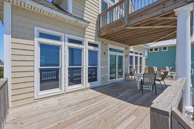 31 Porpoise Place, N Topsail Beach, NC 28460