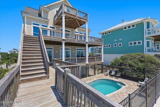 31 Porpoise Place, N Topsail Beach, NC 28460