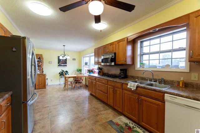 3458 Palma Rd, Calvert City, KY 42029