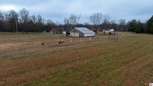 3458 Palma Rd, Calvert City, KY 42029