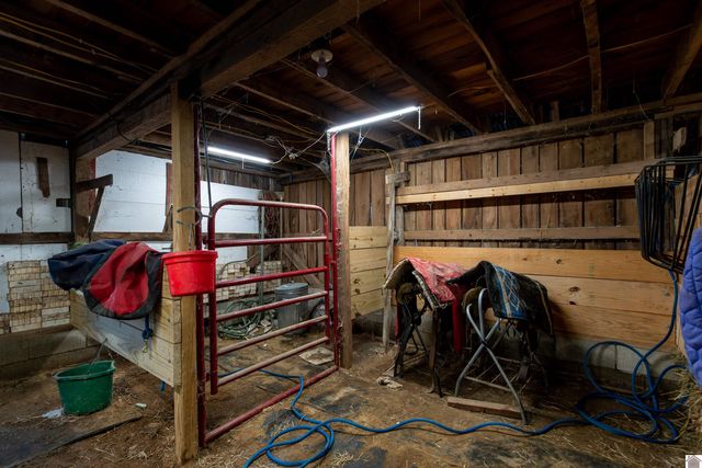 3458 Palma Rd, Calvert City, KY 42029