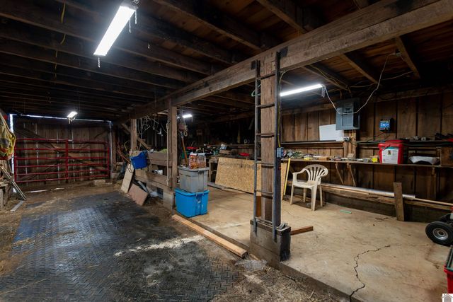 3458 Palma Rd, Calvert City, KY 42029