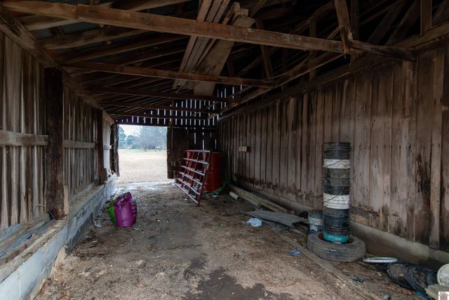 3458 Palma Rd, Calvert City, KY 42029