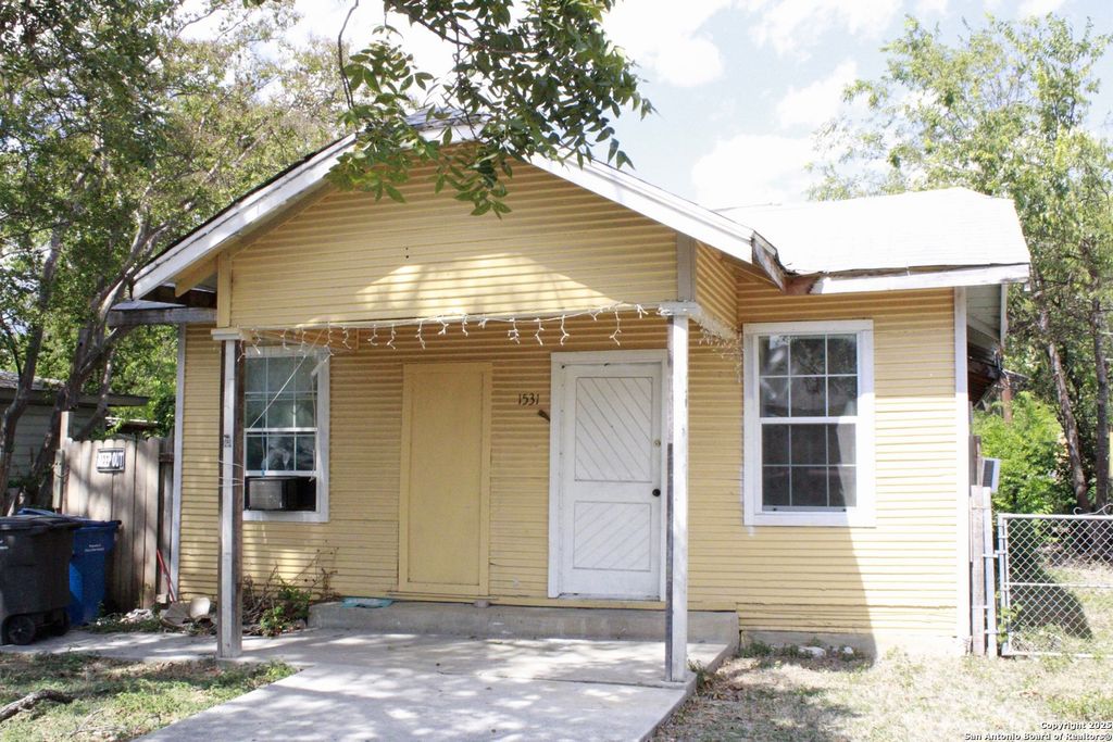 1531 West Hermine Boulevard, San Antonio, TX 78201