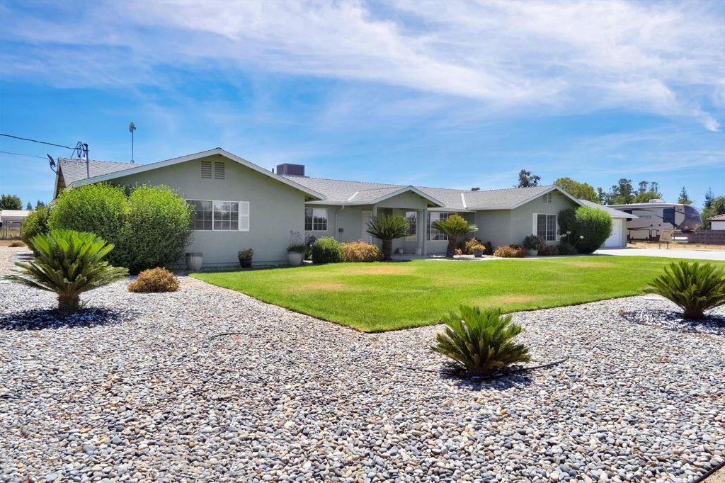 14183 Road 24, Madera, CA 93637