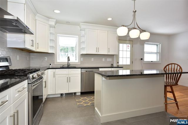 49 Fayson Lakes Road, Kinnelon Borough, NJ 07405