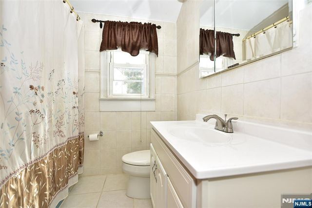 49 Fayson Lakes Road, Kinnelon Borough, NJ 07405