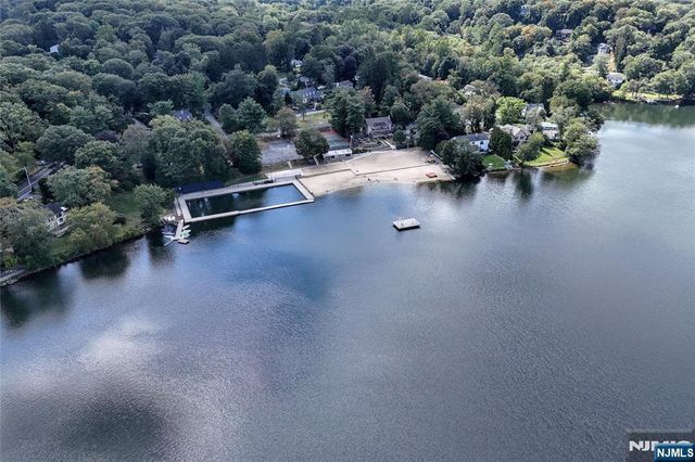 49 Fayson Lakes Road, Kinnelon Borough, NJ 07405