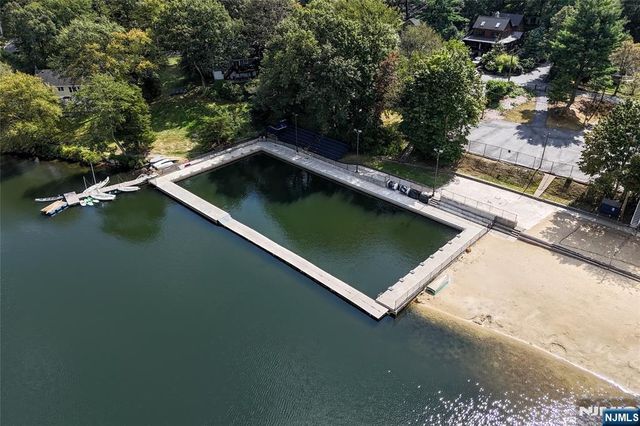 49 Fayson Lakes Road, Kinnelon Borough, NJ 07405