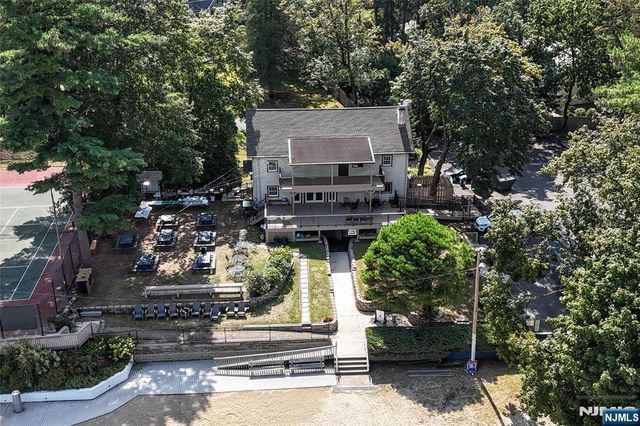 49 Fayson Lakes Road, Kinnelon Borough, NJ 07405