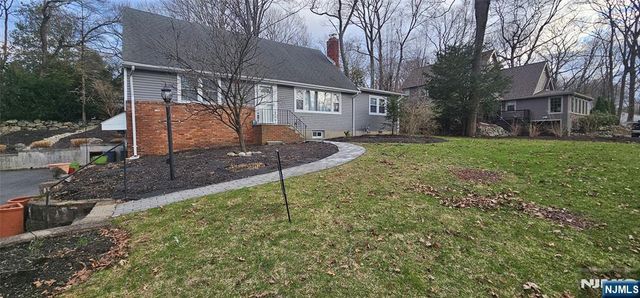 49 Fayson Lakes Road, Kinnelon Borough, NJ 07405