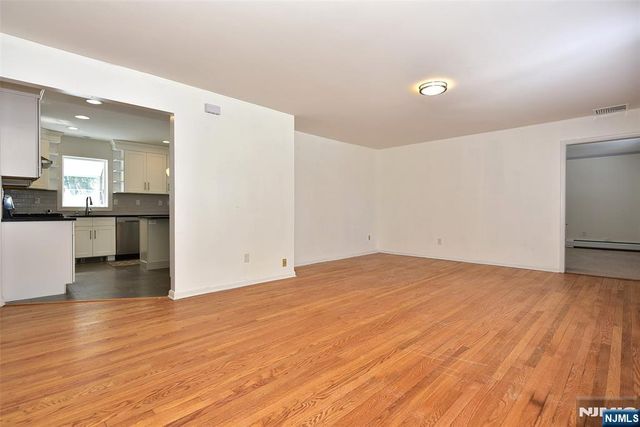 49 Fayson Lakes Road, Kinnelon Borough, NJ 07405