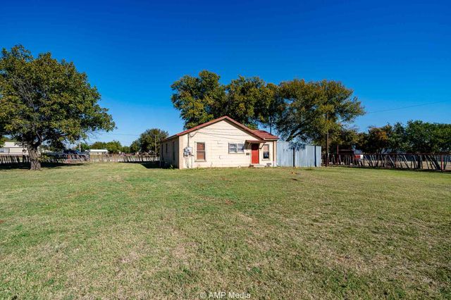 507 E Chestnut, Throckmorton, TX 76483