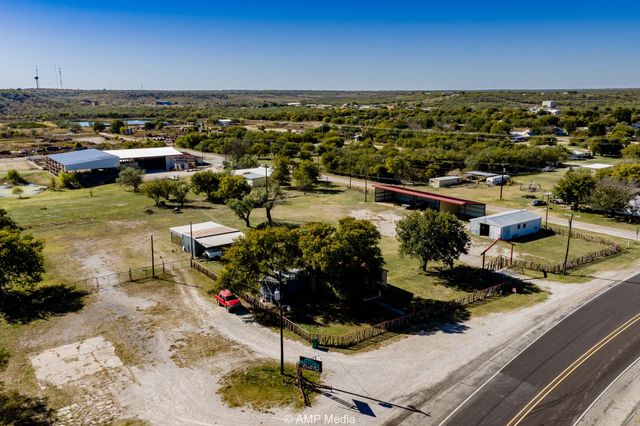 507 E Chestnut, Throckmorton, TX 76483